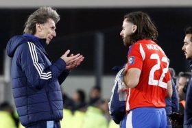 Ricardo Gareca y Ben Brereton La Roja