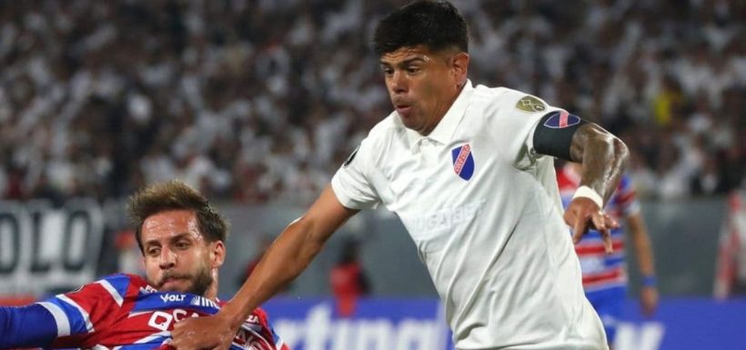 Esteban Pavez Colo Colo