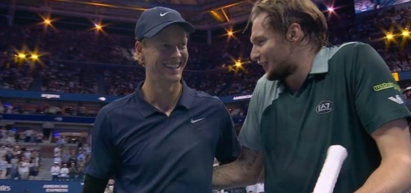 La reacción de Bublik al perder contra Jannik Sinner.