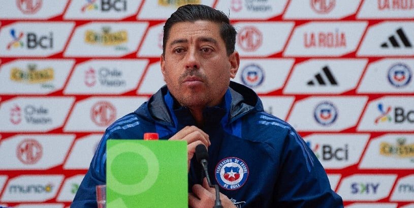 Nicolás Córdova La Roja.