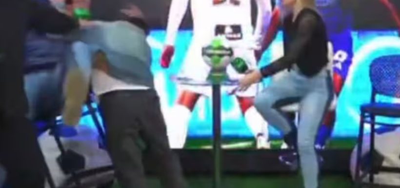 Pelea de periodistas peruanos tras caer ante Universidad de Chile