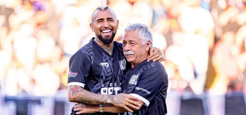 Carlos Caszely y la salida de Arturo Vidal en Colo Colo