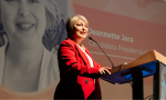 Jeannette Jara protagonizó dos lapsus durante debate