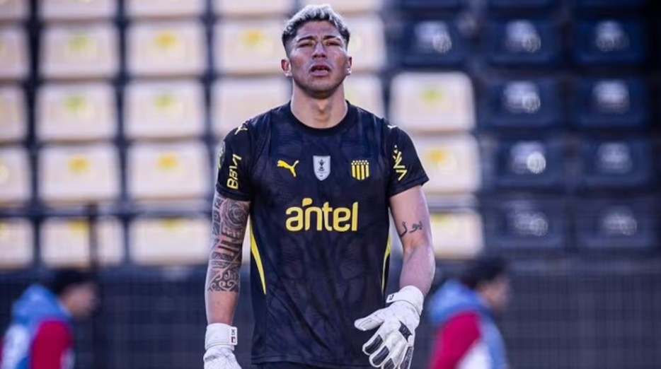 Colo Colo quiere desprenderse de Brayan Cortés.