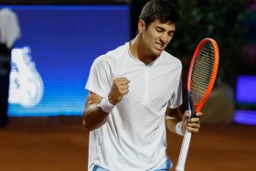 Cristián Garín avanza en el Challenger 75 de Antofagasta.