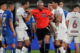Lanús acusa robo en Copa Sudamericana.