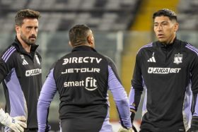 Arquero figura del fútbol chileno llegaría a Colo Colo a competir con De Paul