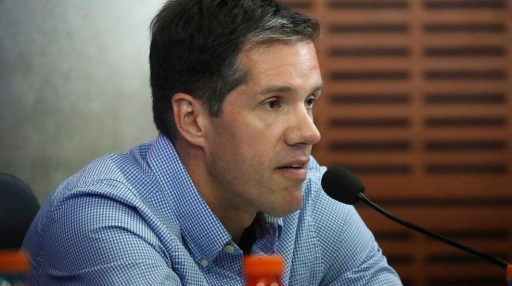 Michael Clark y triangulación para comprar U de Chile.