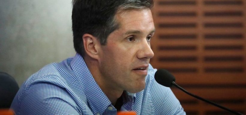 Michael Clark y triangulación para comprar U de Chile.