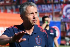 Avisan que titular fijo de la U corre peligro tras el adiós de Gustavo Álvarez