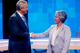 Jara y Kast protagonizaron tenso cruce por 40 horas