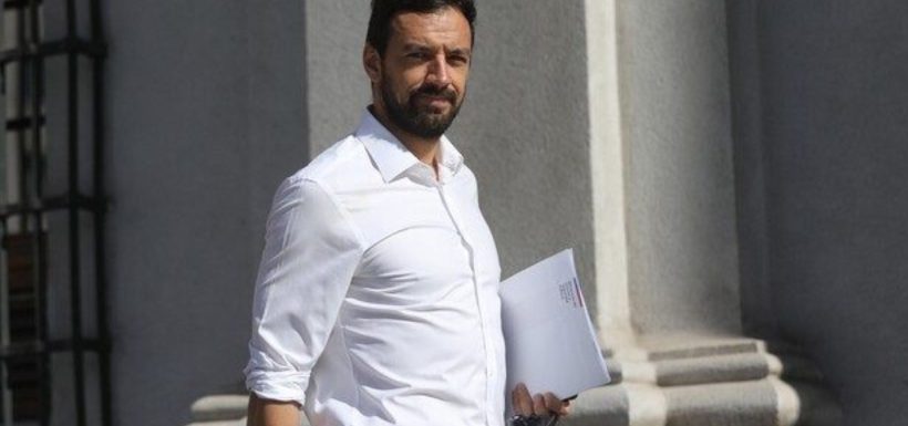 Tomás Vodanovic se pronuncia sobre “norma de amarre” y empleo público