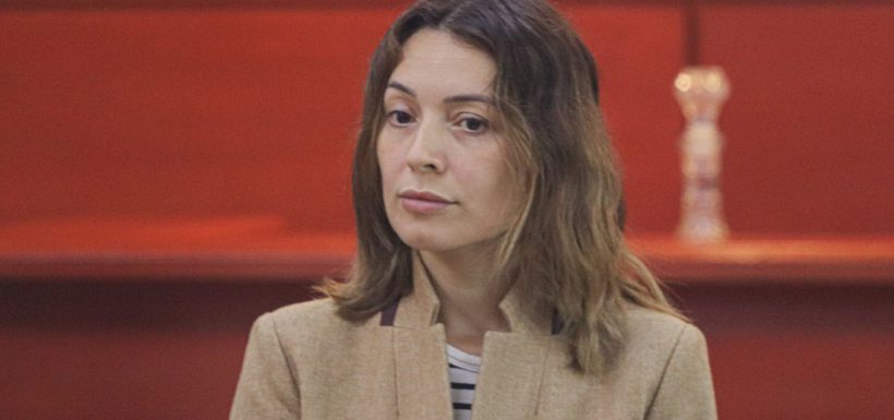 FOTOS | Camila Polizzi aparece en silla de ruedas en medio de complejo momento judicial