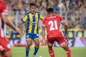 Vicente Pizarro recibe críticas en Argentina.