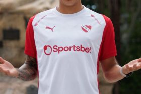 Estrella del fútbol chileno es oficialmente nuevo refuerzo de Independiente de Avellaneda