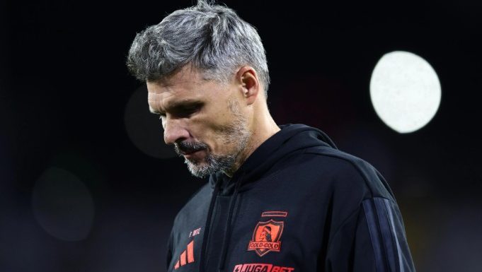 Colo Colo recibe portazo en el mercado.