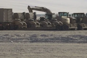 CAMIONES MILITARES LLEGAN A FRONTERA