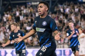 Jordhy Thompson la rompe en Rusia.