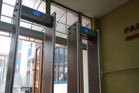 pórtico detector metales