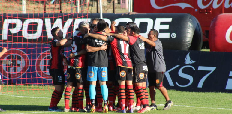 Jugador del fútbol chileno sufre accidente.