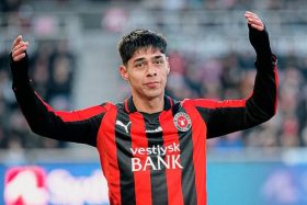 Histórico club de la Serie A se suma a la carrera por Darío Osorio