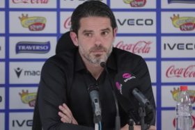 Fernando Gago se pelea con periodista en la U.