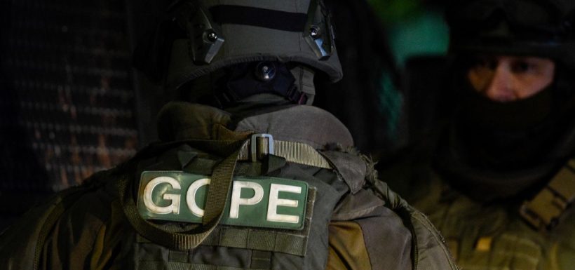 mujer detenida por bomba