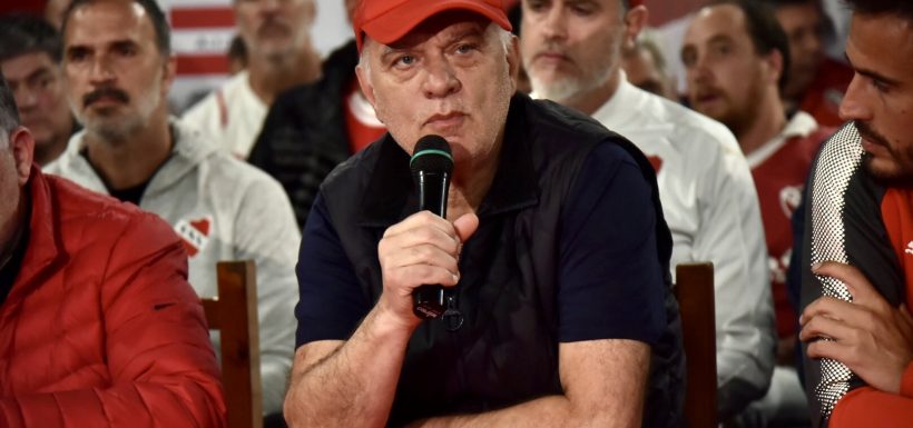 Presidente de Independiente carga contra U de Chile.