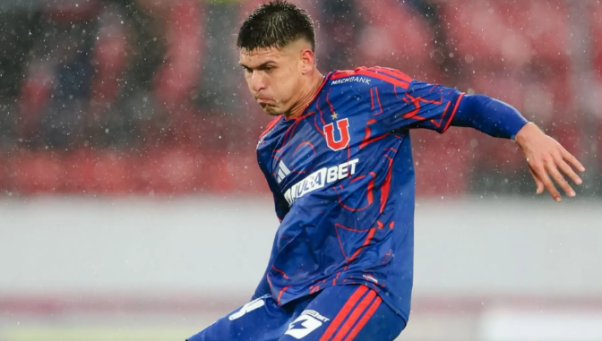 Pareja de Lucas Romero se lanza contra Francisco Meneghini.