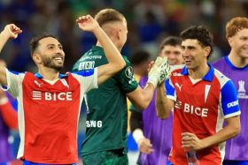 U Católica y su botín en Libertadores.