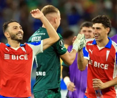 U Católica y su botín en Libertadores.