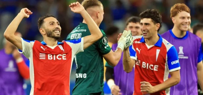 U Católica y su botín en Libertadores.