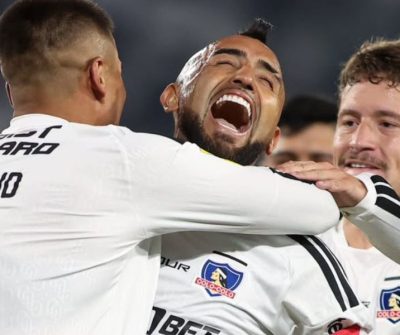 Colo Colo arrasa con Ñublense y se escapa en la punta de la Liga de Primera