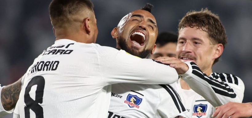 Colo Colo arrasa con Ñublense y se escapa en la punta de la Liga de Primera