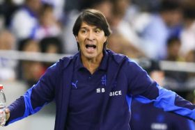 Daniel Garnero fulmina al árbitro tras empate de la UC en Concepción: "Un error gravísimo"