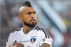 Histórico de Colo Colo zamarrea a Arturo Vidal tras nueva polémica