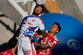 Histórico de la U pierde la paciencia y fulmina a Juan Martín Lucero: "Futbolísticamente mediocre"