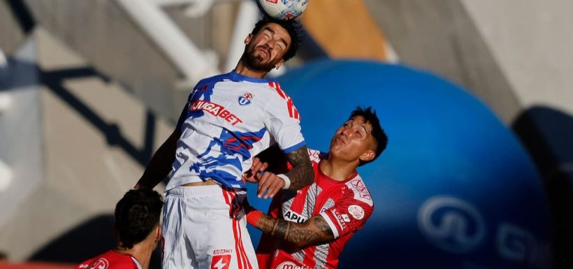 Histórico de la U pierde la paciencia y fulmina a Juan Martín Lucero: "Futbolísticamente mediocre"