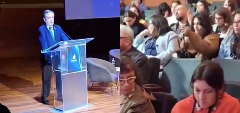 Tras congelamiento de obras por "recorte de gastos": Asistentes de evento en el GAM acorralan a ministro de Cultura en pleno discurso