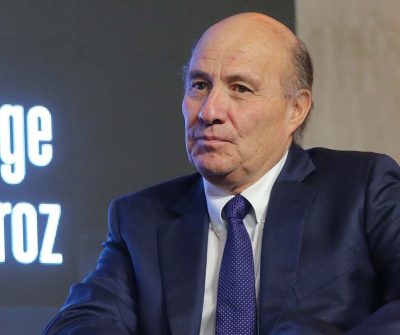 "Sorprende la porfía": Quiroz advierte uso de decretos si fracasa Ley de Reconstrucción Nacional