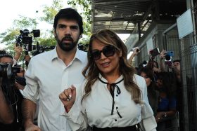 Los últimos WhatsApp: ¿Qué se dijeron Joaquín Lavín Jr. y Cathy Barriga antes de que él se fuera tras las rejas?