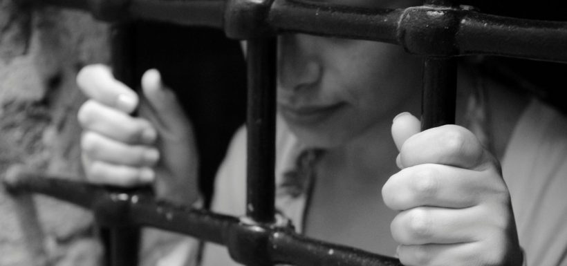Mujer mandó a martar a su esposo y ahora el Estado deberá pagarle pensión por viudez: Habría sido víctima de VIF