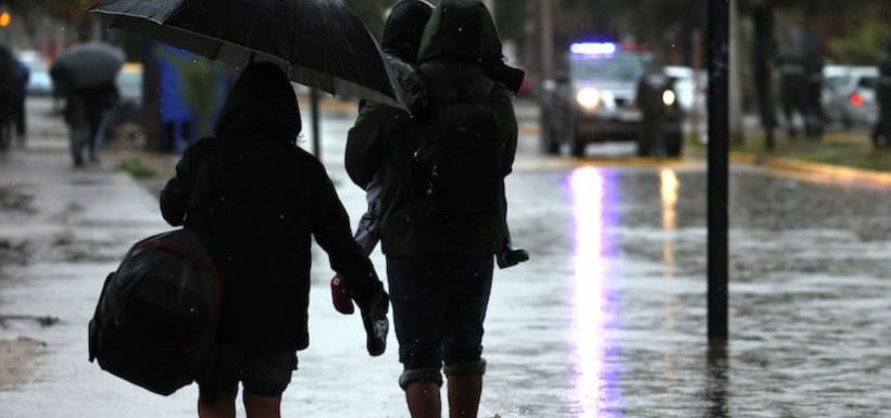 ¡Hora de ir sacando el paraguas! Pronostican regreso de las lluvias a Chile y estas serían las zonas más afectadas