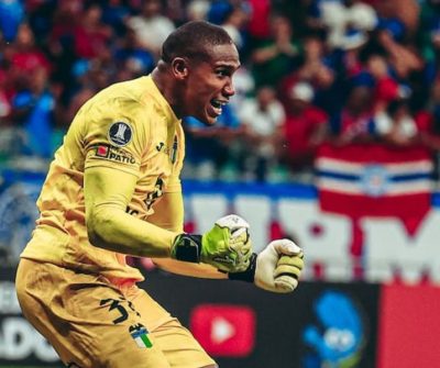 Omar Carabalí da importante paso para jugar el Mundial 2026 con Ecuador