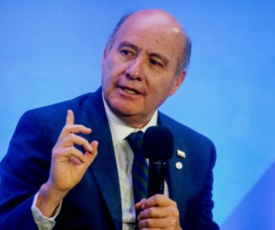 Beneficio bajo la lupa: Ministro Quiroz admite cuestionado efecto del fin de las contribuciones para adultos mayores