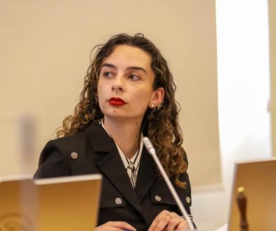 Escala polémica por funa: U. de Chile desmiente denuncia de diputada Rodríguez y apunta a provocaciones de su equipo