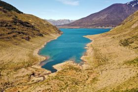 ¿Se agota el agua? Alertan que el mayor embalse natural del país está al borde de un nivel crítico