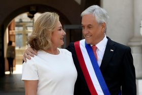 En ceremonia por los 200 años de la Presidencia: La emotiva referencia de Cecilia Morel a Piñera que sacó sonrisas