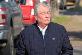 ¿Escándalo en Carabineros? Padre de Javier Macaya cumple condena por abuso sexual, pero aún figura como alguacil