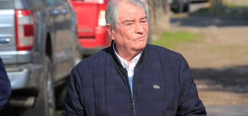 ¿Escándalo en Carabineros? Padre de Javier Macaya cumple condena por abuso sexual, pero aún figura como alguacil